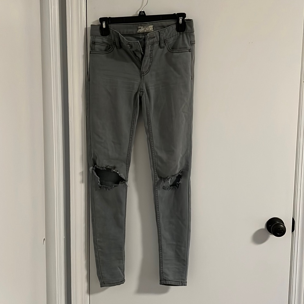 Free people ripped knees skinny grey/blue jeans